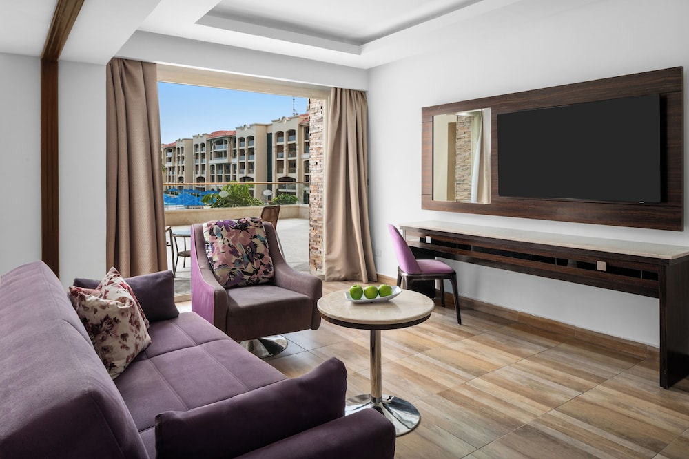 Pickalbatros White Beach Resort - Hurghada