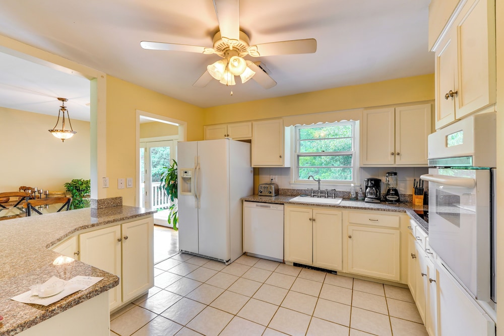 Hudson Valley Horse Farm Retreat in Salt Point - Property Image 19