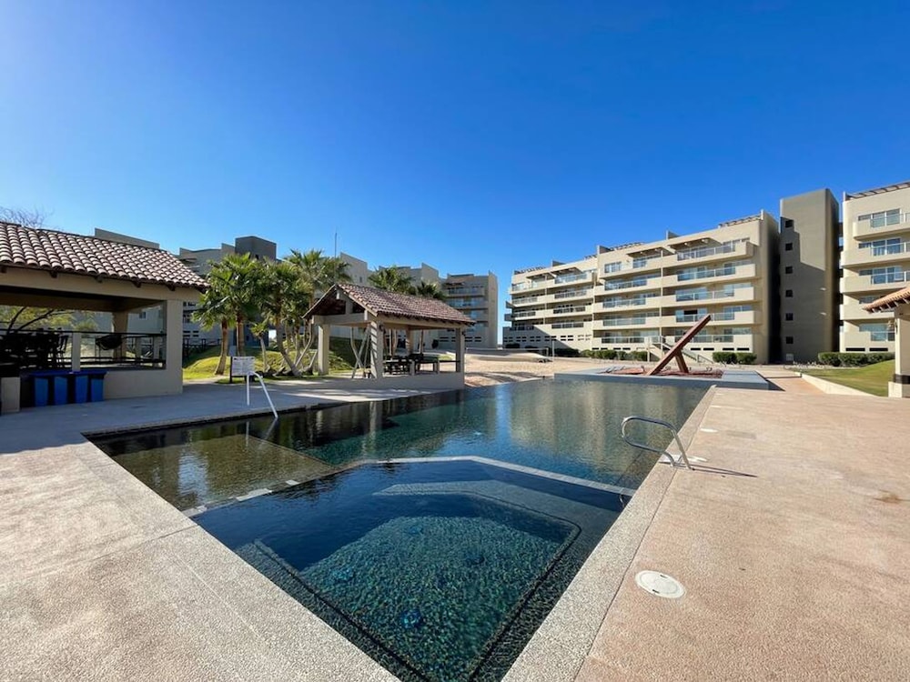Glamorous Fully Equipped Condo With Amazing Sunset