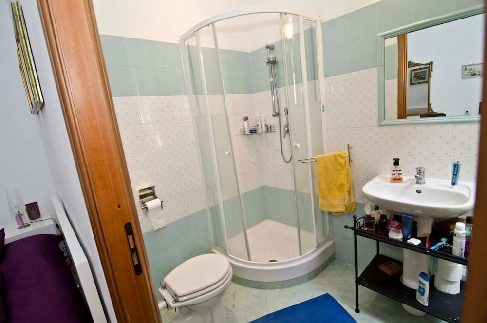 Room in B&B - A Casa Boschi Near Vatican Family Room