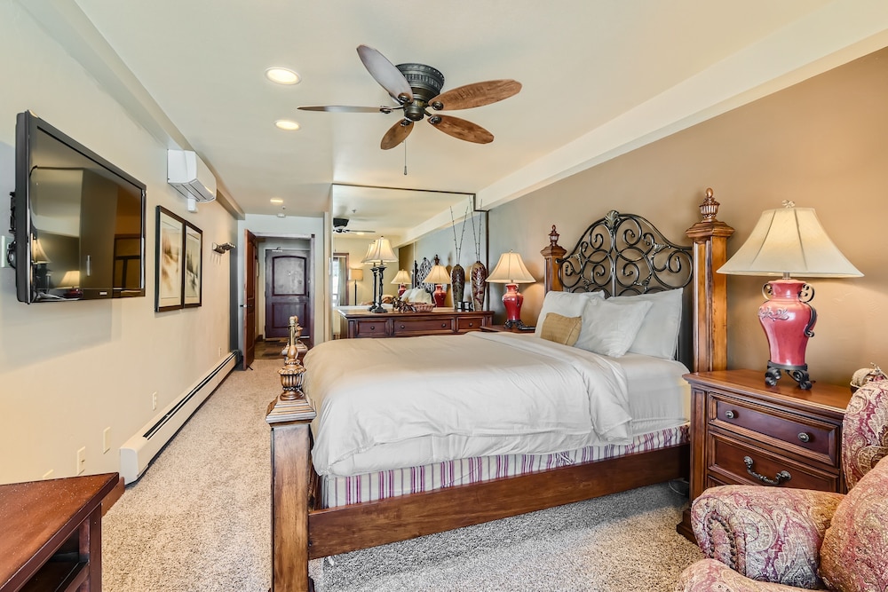 Village Loft Escape 35 Ski-in/ski-out At Park City Mountain 2 Bedroom Condo by RedAwning view 5