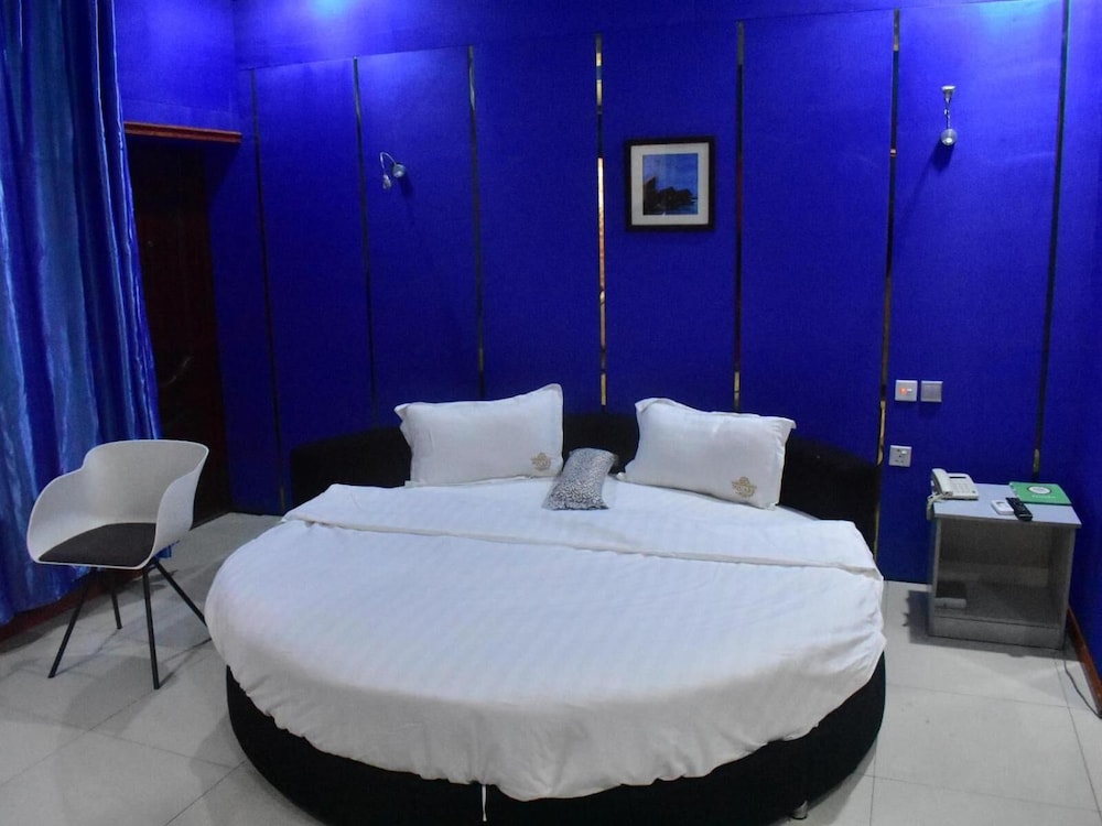 Lagos Vacations - Square Castle Residence - Property Image 4