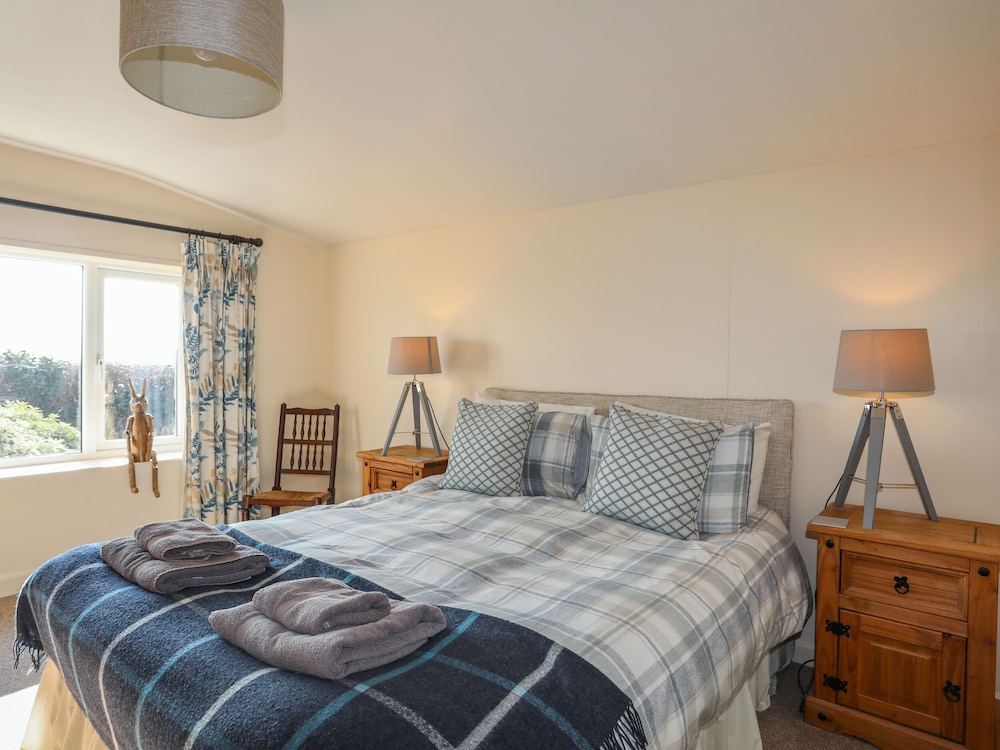 Tan Twr Farm Cottage view 4