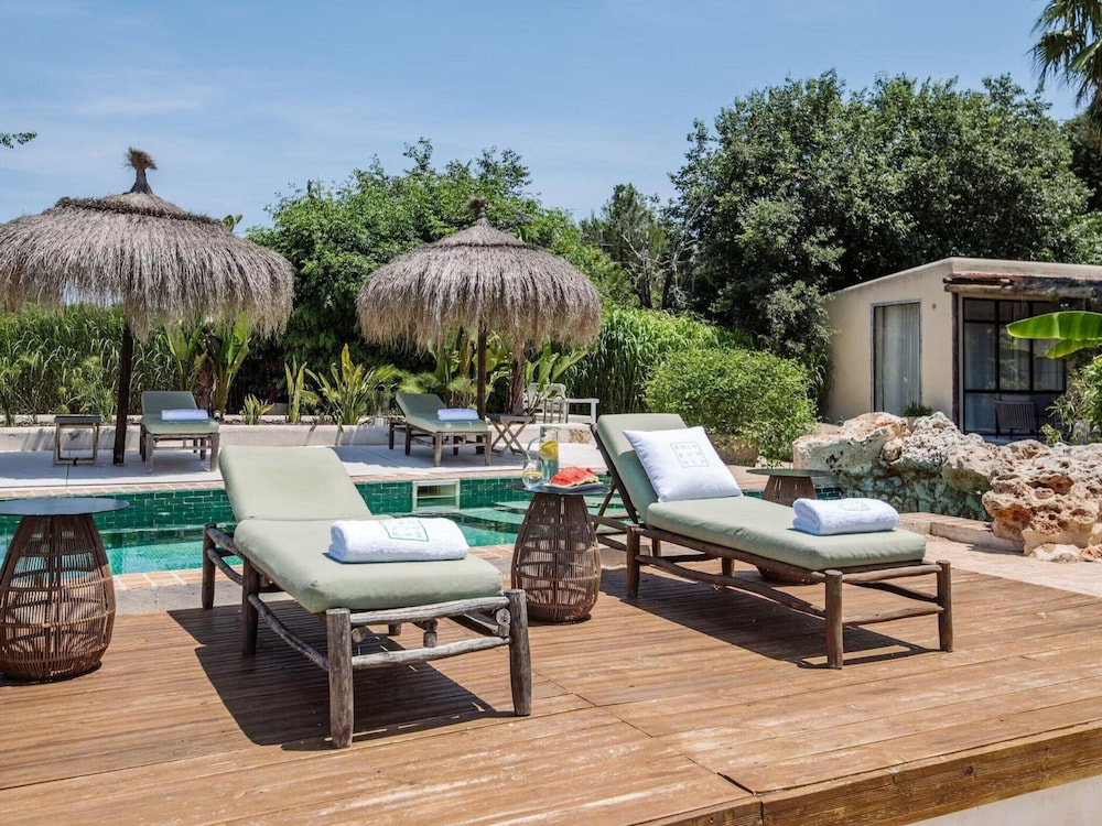 Lavish Villa With Private Pool