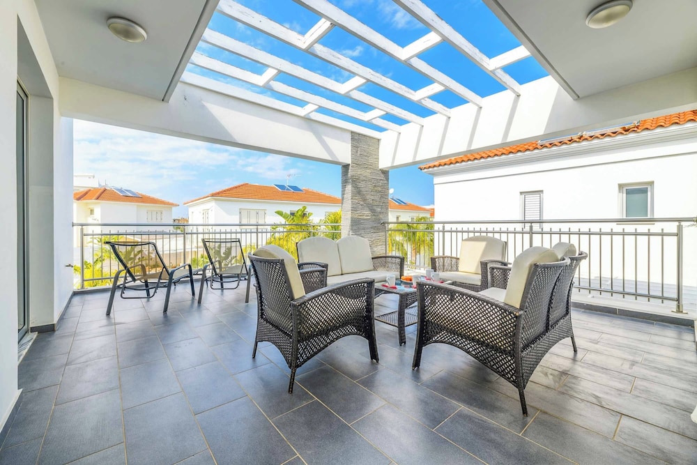 Blue Pelagos Villa