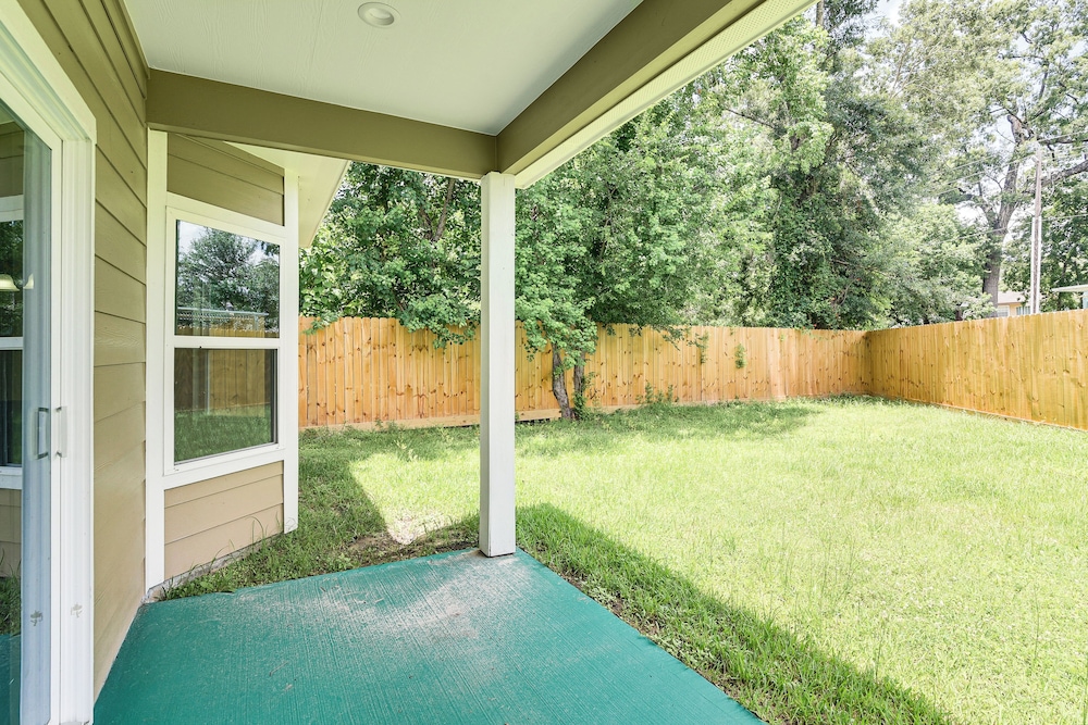 11 Mi to Dtwn Houston: Family Home w/ Yard