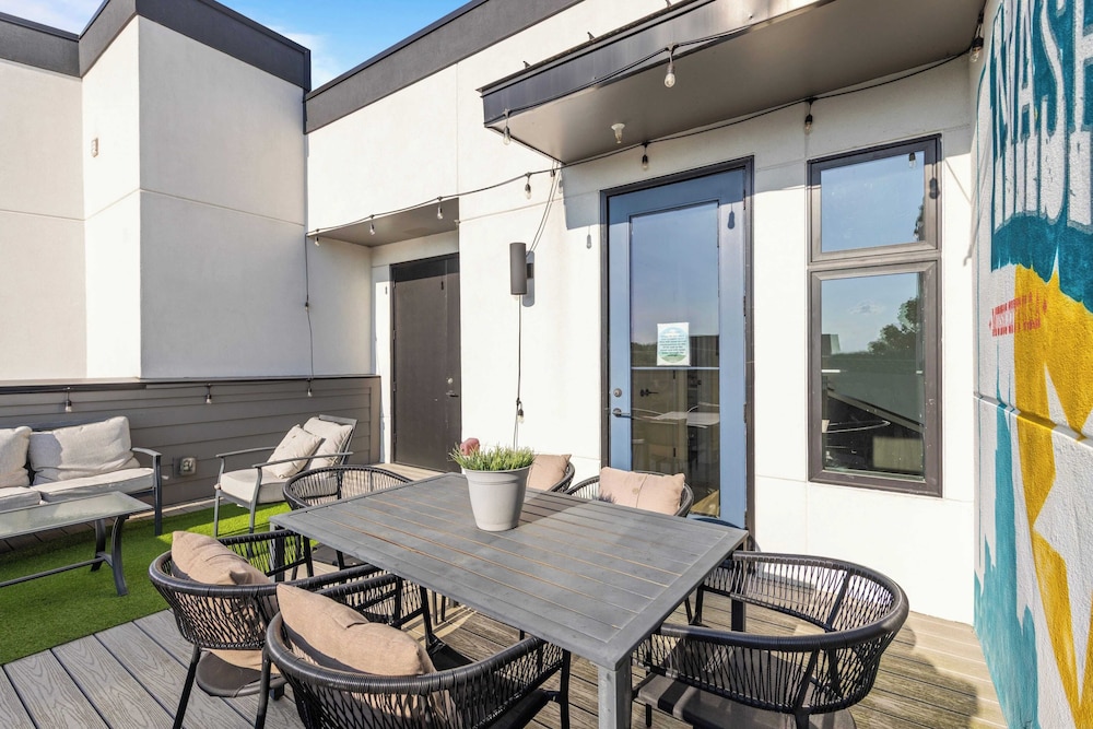 Skyline Soundhouse Rooftop Deck & Game Room Near East Nashville & Broadway