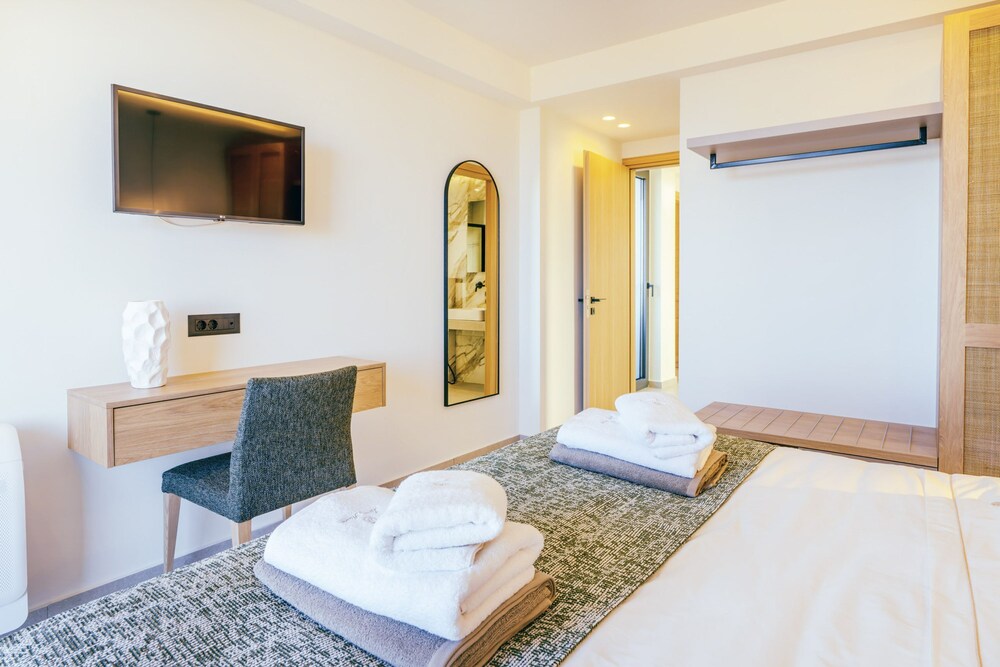 Villa Luxury Heaven - With Heated Pool