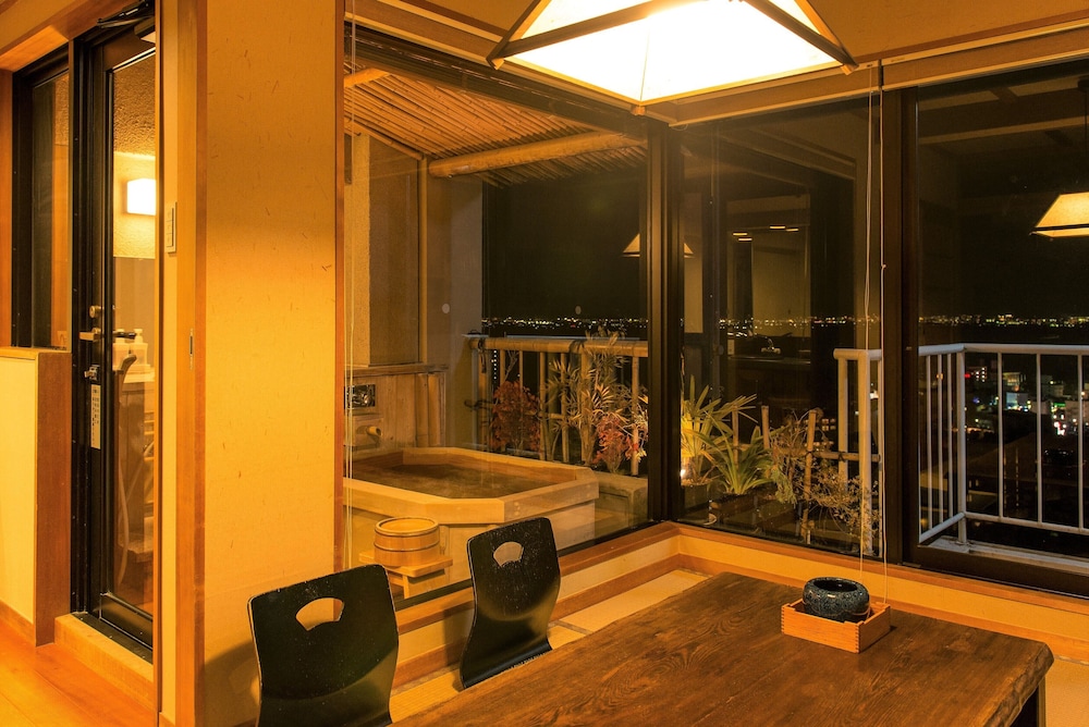Satoyu Mukashibanashi Yuzanso Ryokan