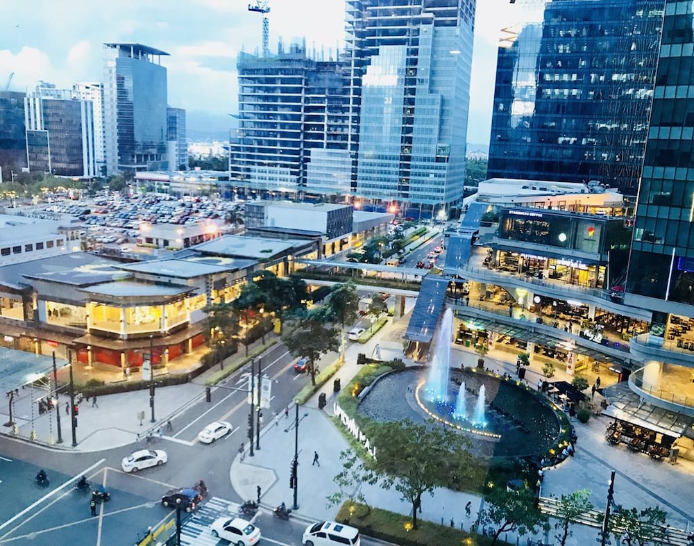 One Uptown Residences