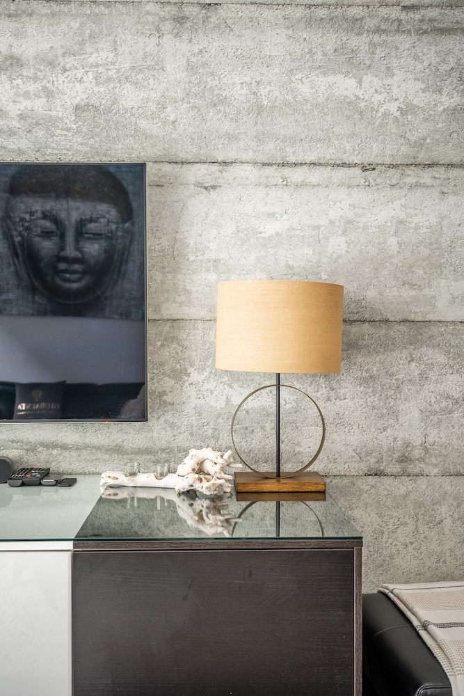 Luxury 4BR Townhouse in Downtown Toronto