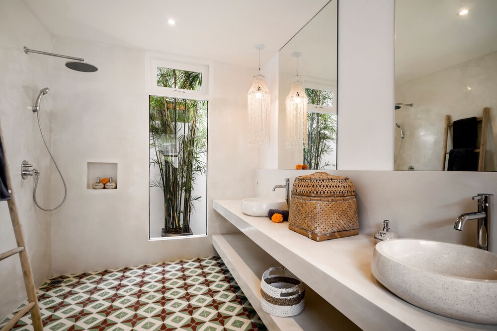 Villa Cyma by Alfred in Bali - New Peaceful 5 BR Villa in the Heart of Seminyak