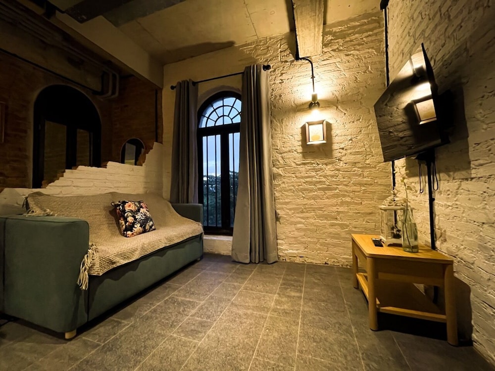 Cataleya Estate Boutique Hotel