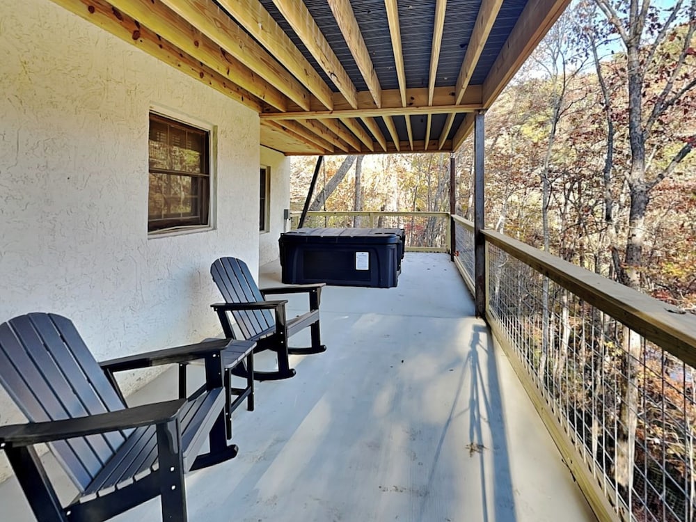 Alexander's Lookout by Jackson Mountain Rentals