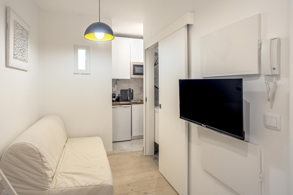 Downtown Modern Apartments I by Homing