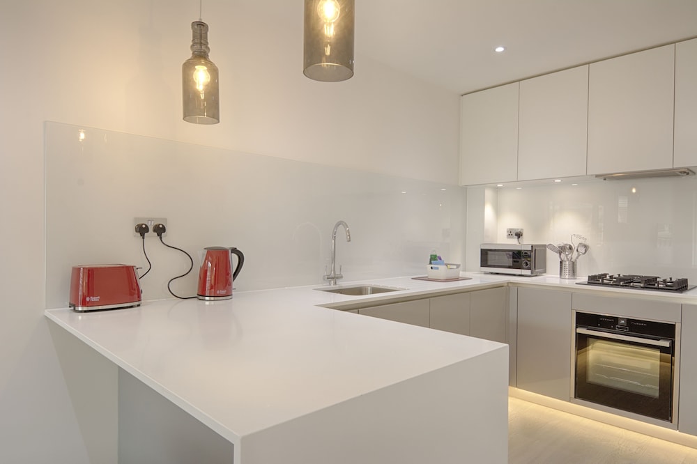 Roomspace Apartments -La Roka