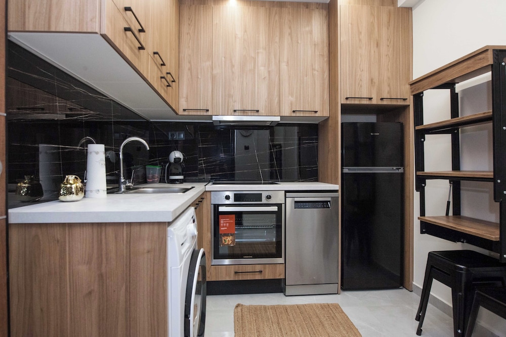 Brand New 1 Bd Apt in Trendy Kipseli