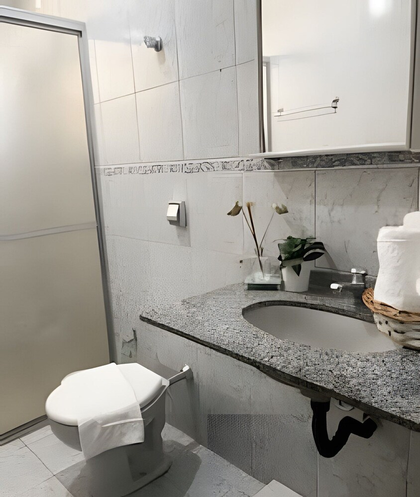 Casa 3 suites 1 quarto piscina AC 10 Hos