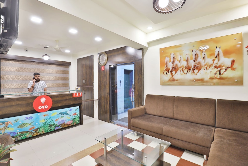 OYO 11072 Hotel Kajri Residency