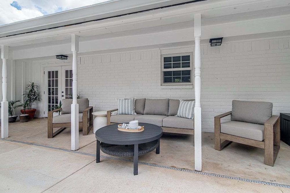 108 Wisteria Dr