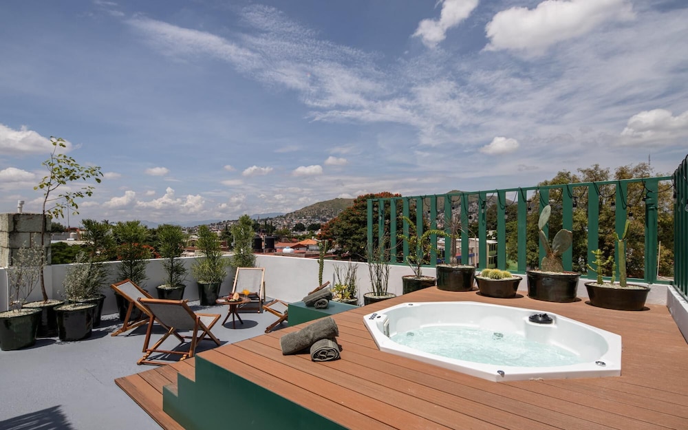 Rooftop Hot Tub 3 Levels 5bedroom in Villa Noria - Property Image 71