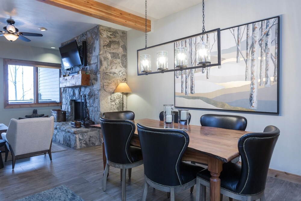 Trail's End Lodge at Deer Valley Resort - Two Bedroom Residence with Spa #404 2 Condo