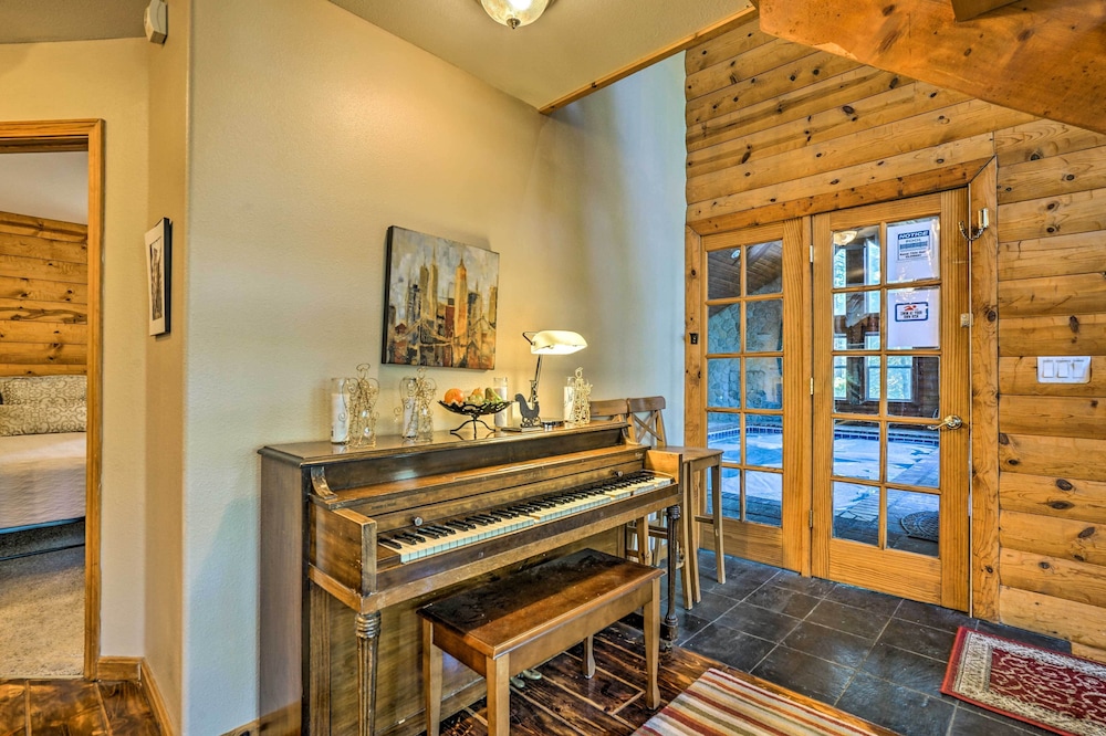 Lake Tahoe Vacations - South Lake Tahoe Vacation Rental w/ Indoor Pool - Property Image 8