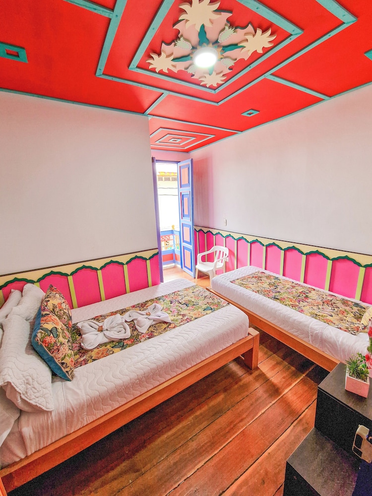 Hostal Mythos
