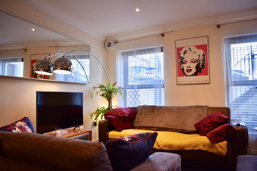 Modern City-centre 2 Bedroom Haven