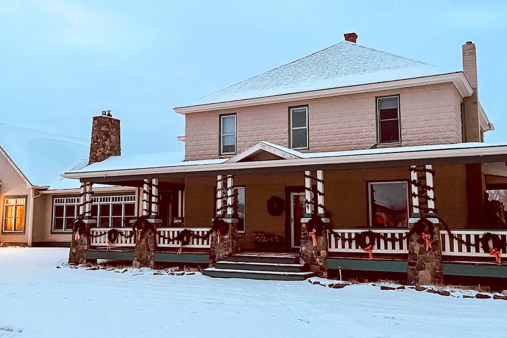 'mcniven's Rest' Guest House w/ Mtn Views! view 2