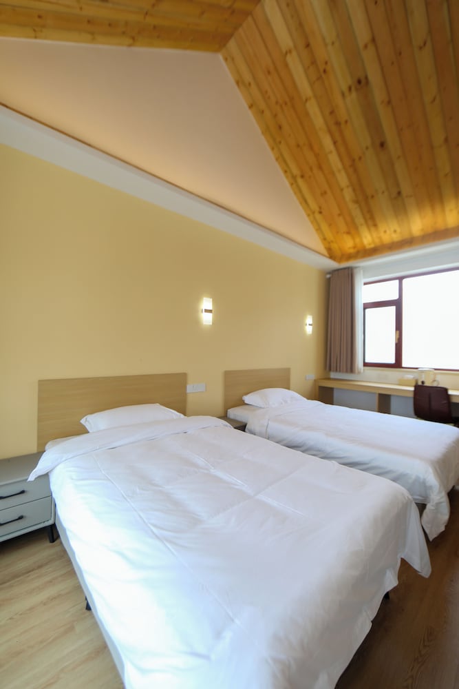 JOYSEA HUT