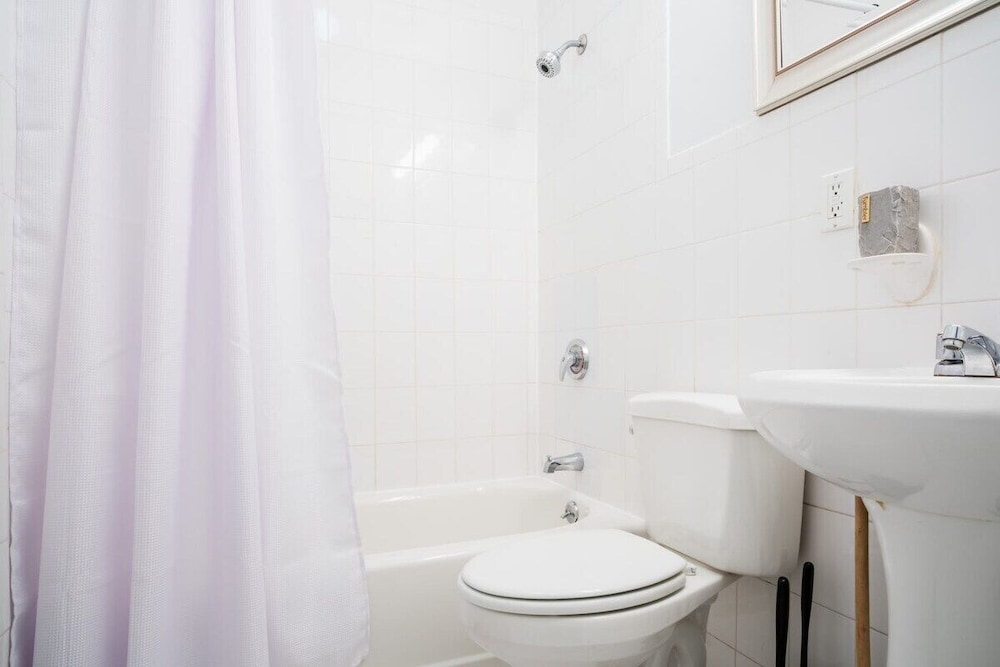 1435 UES Apartment