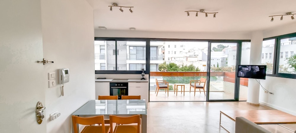 Apt Ophrys 1BR Tel Aviv Kalisher St TL66