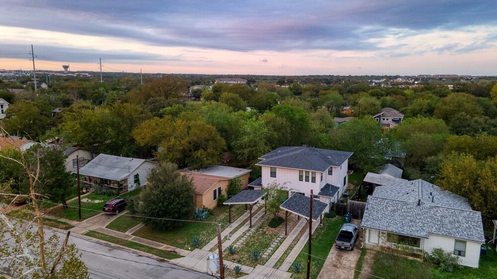Bonnie by Avantstay Great for Longer Stays, 12 Min to Downtown view 2