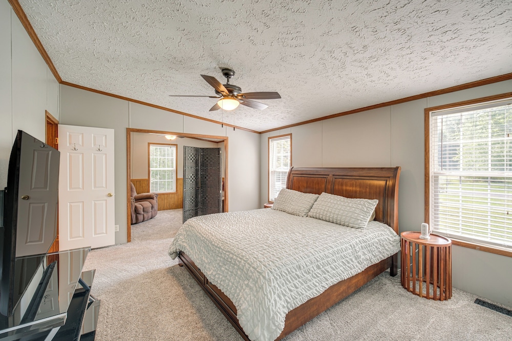 1 Mi to Geneva SP: Family Home w/ Game Room & Yard