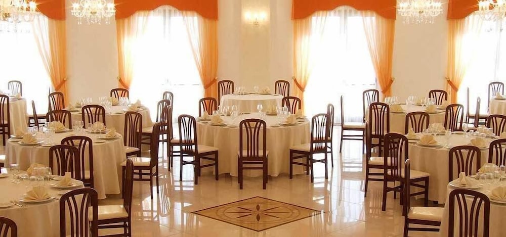 meeting & event spaces