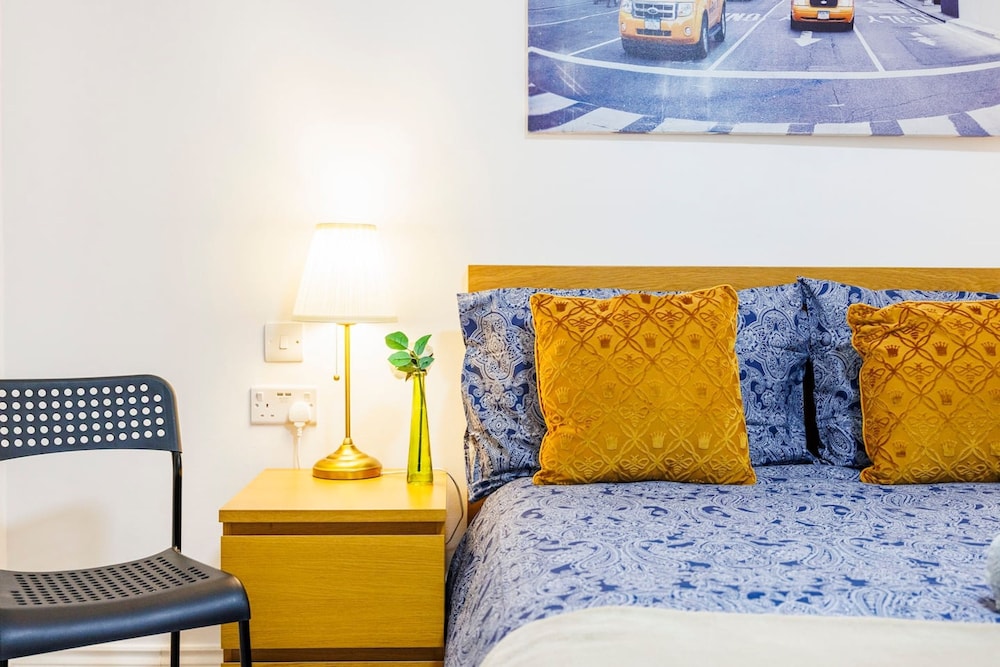 3 Bed 3 Bathroom Flat in Kensington A