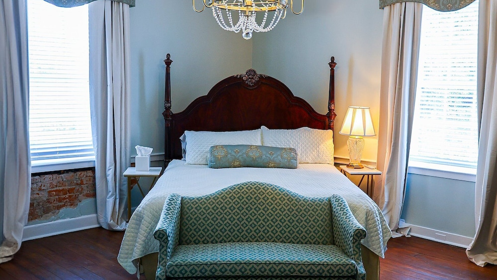 Ormond Manor