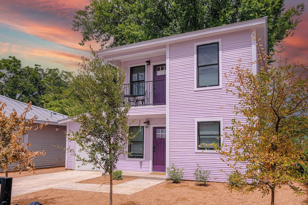Stylish Stay With Unforgettable Downtown Views