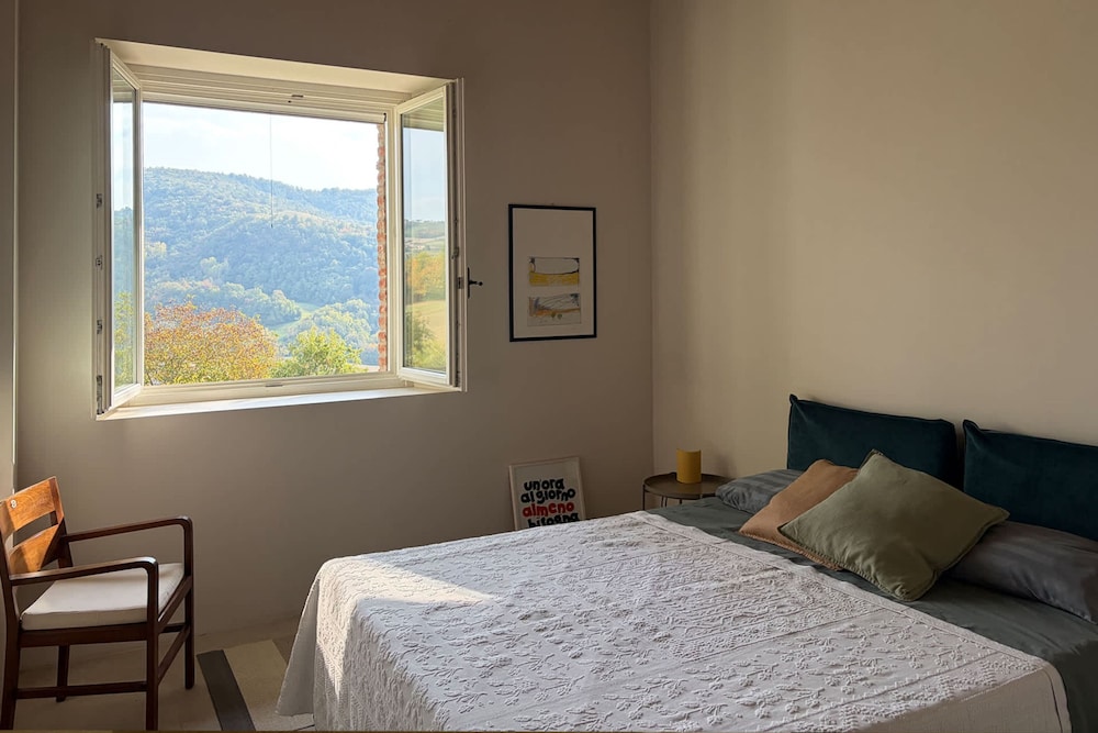 Villa Poggio Castellaro by Boutique in the Heart of Italy s Food Valley Emilia-romagna