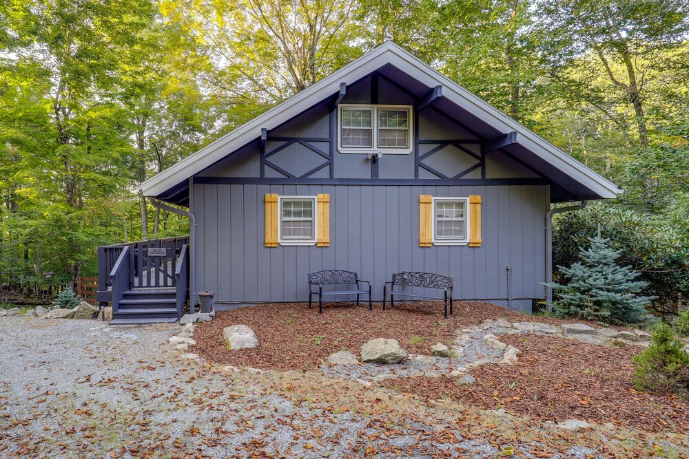 'bear Crossing Chalet:' Beech Mountain Family Home view 5