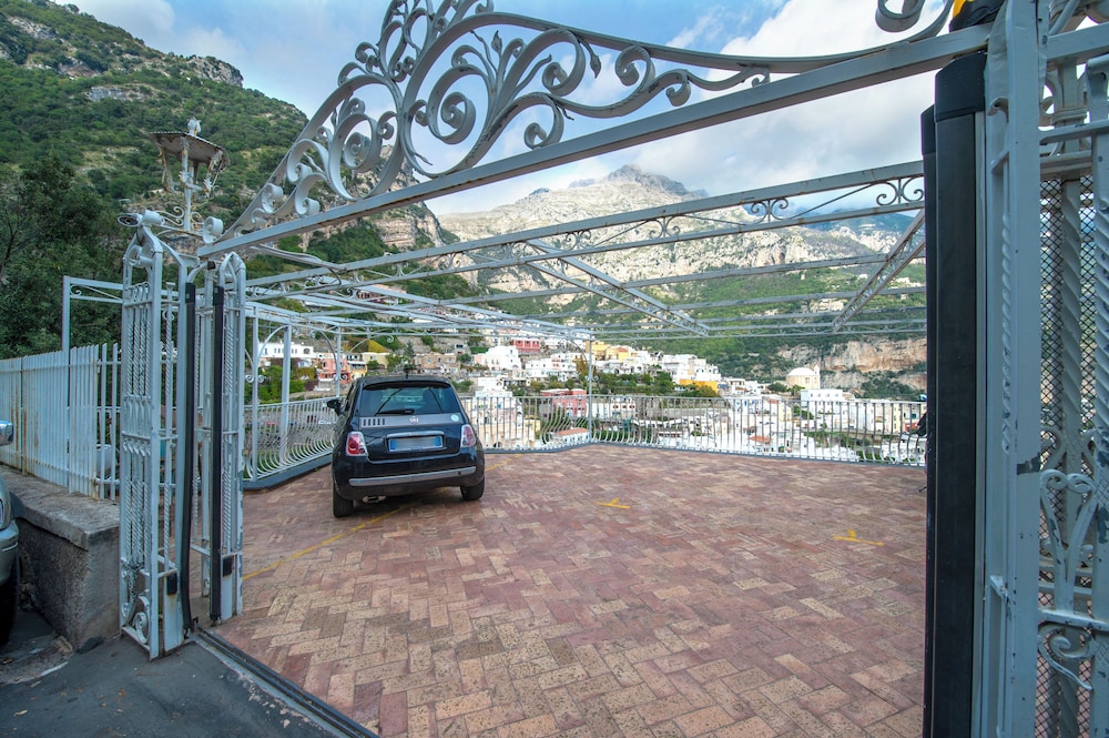 Villa In Positano With Luxury Spa & Amazing View