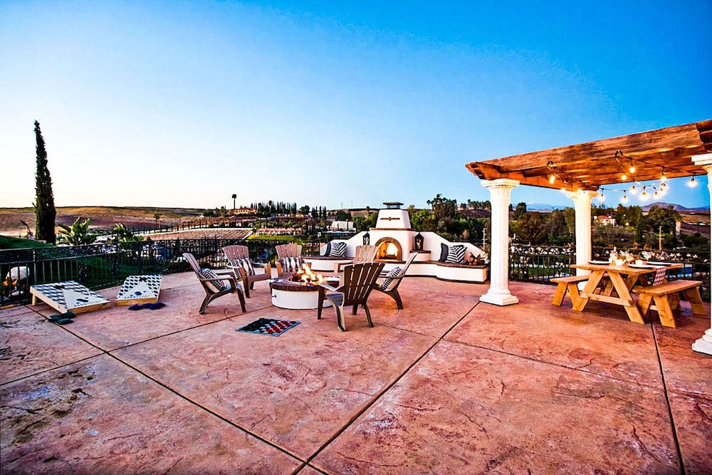 Via del Sur by Avantstay Private Spanish Villa w Views Walk to Wineries