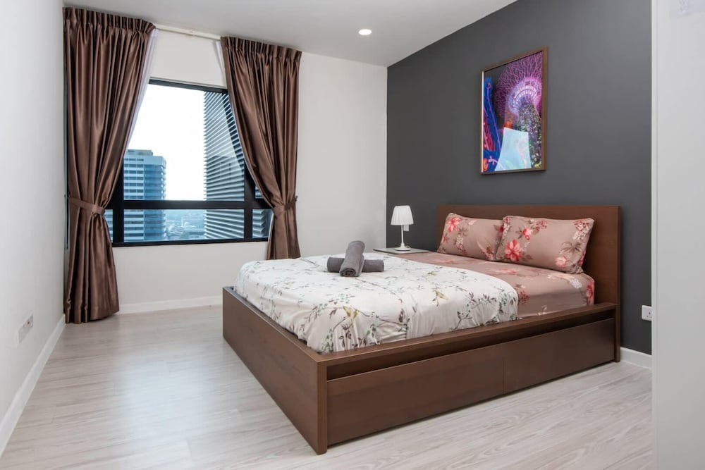 High Floor Suasana Suites 5 in JB City With Wifi