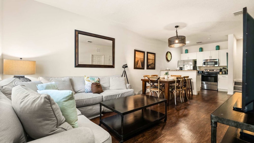 Upstay Modern 3BR Townhome w Pool Near Disney