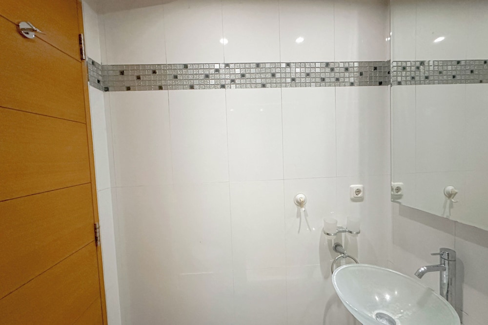 Spacious And Comfortable Living 3Br Apartment At Aryaduta Residence