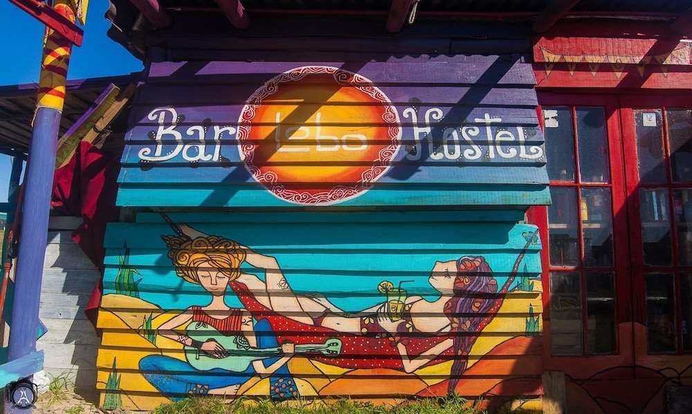 Lobo Hostel Bar