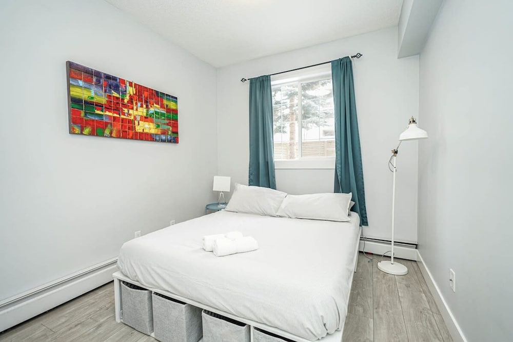 Cozy Condo w Parking Wifi Coffee - 5min2stampede-1
