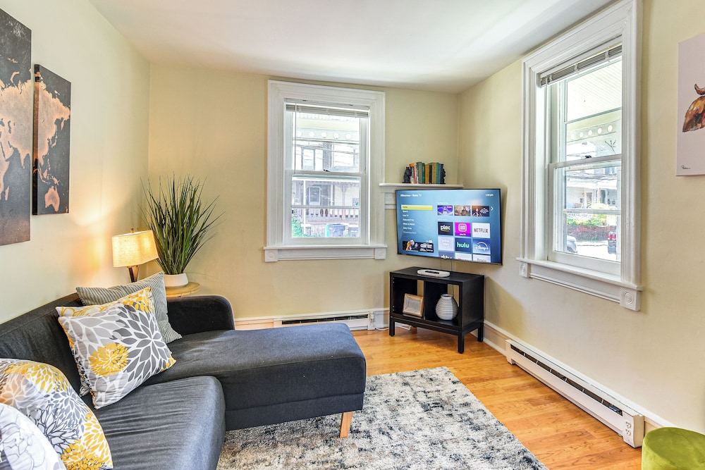 Near Nockamixon State Park: Telford Apt w/ Porch!