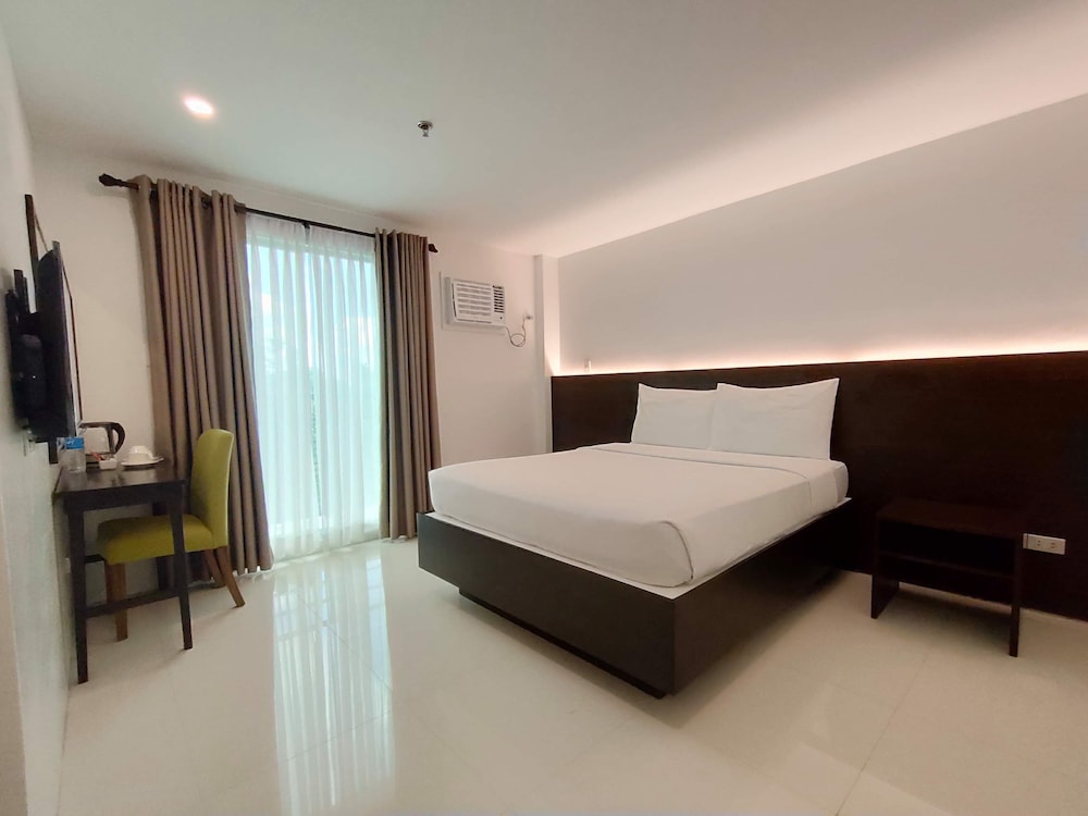 Top Star Hotel Tagum - Property Image 3